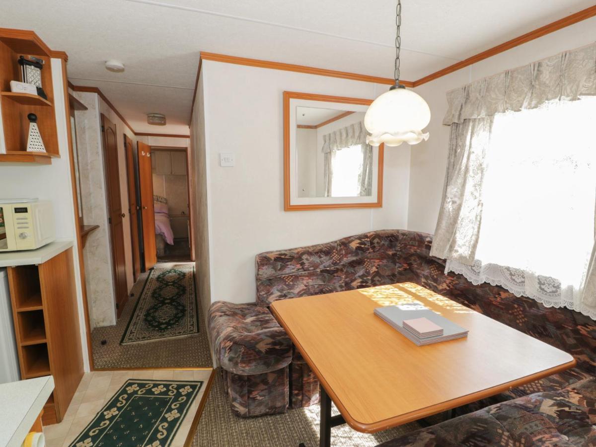 Fron Dderw Caravan Holyhead Ngoại thất bức ảnh