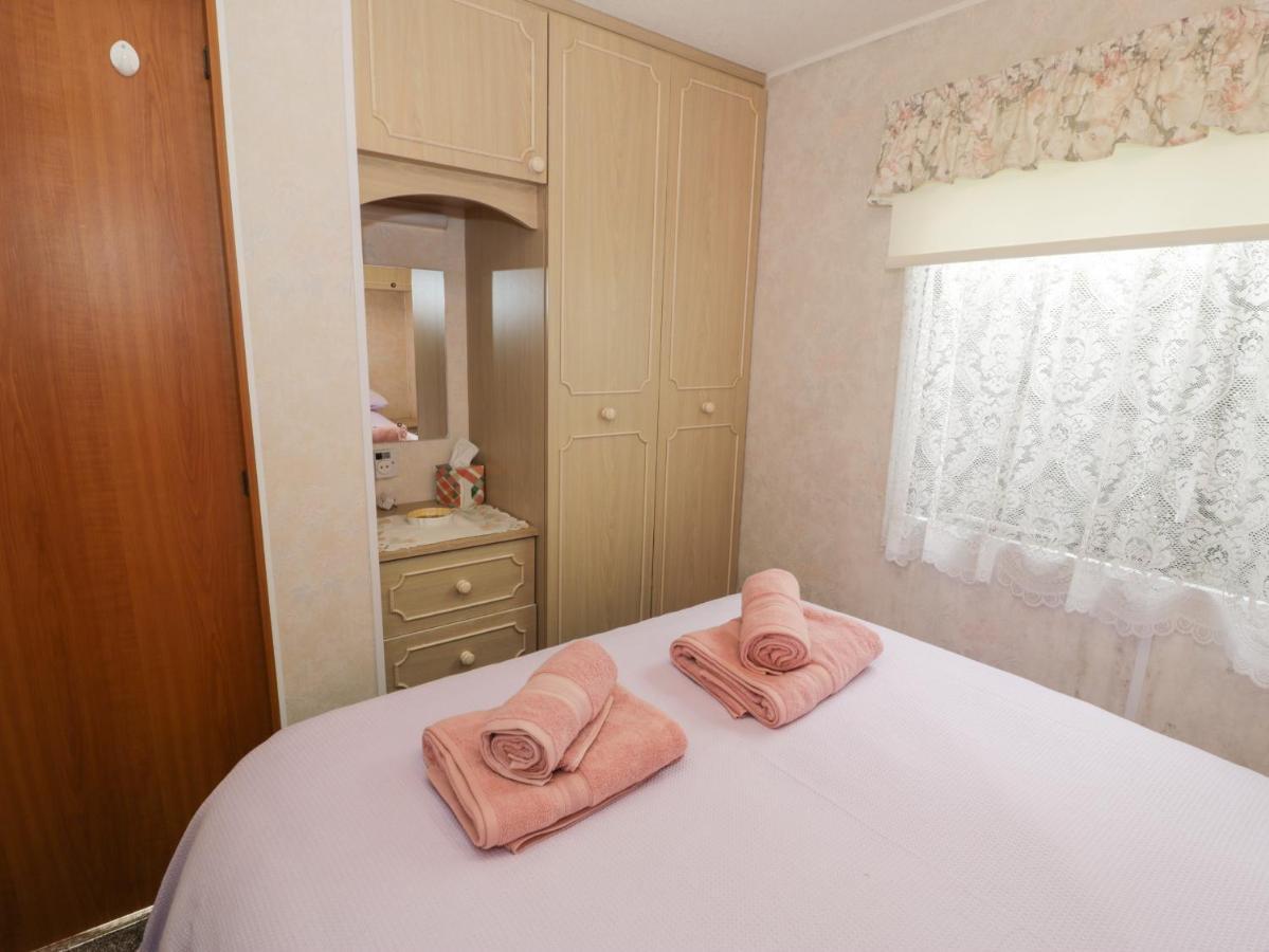 Fron Dderw Caravan Holyhead Ngoại thất bức ảnh