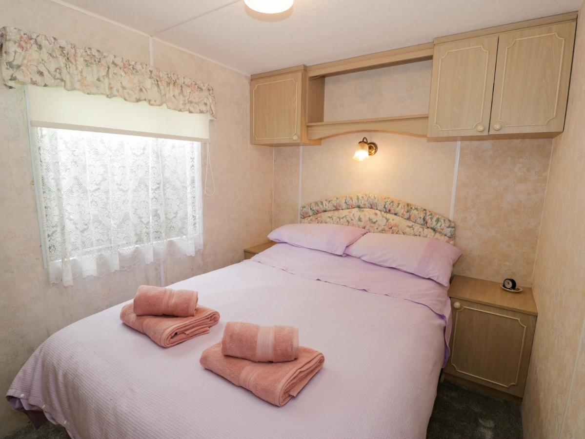 Fron Dderw Caravan Holyhead Ngoại thất bức ảnh