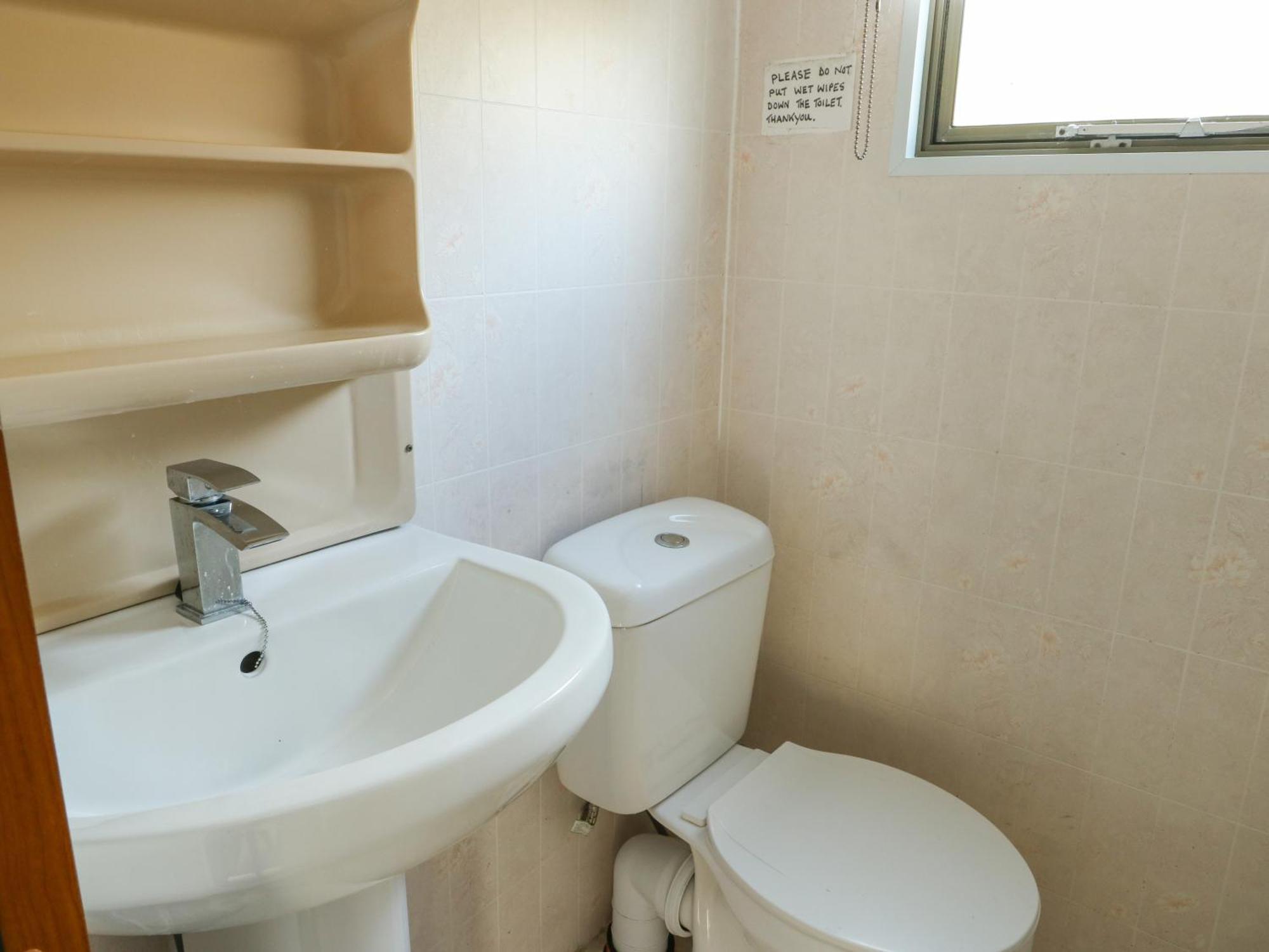 Fron Dderw Caravan Holyhead Ngoại thất bức ảnh
