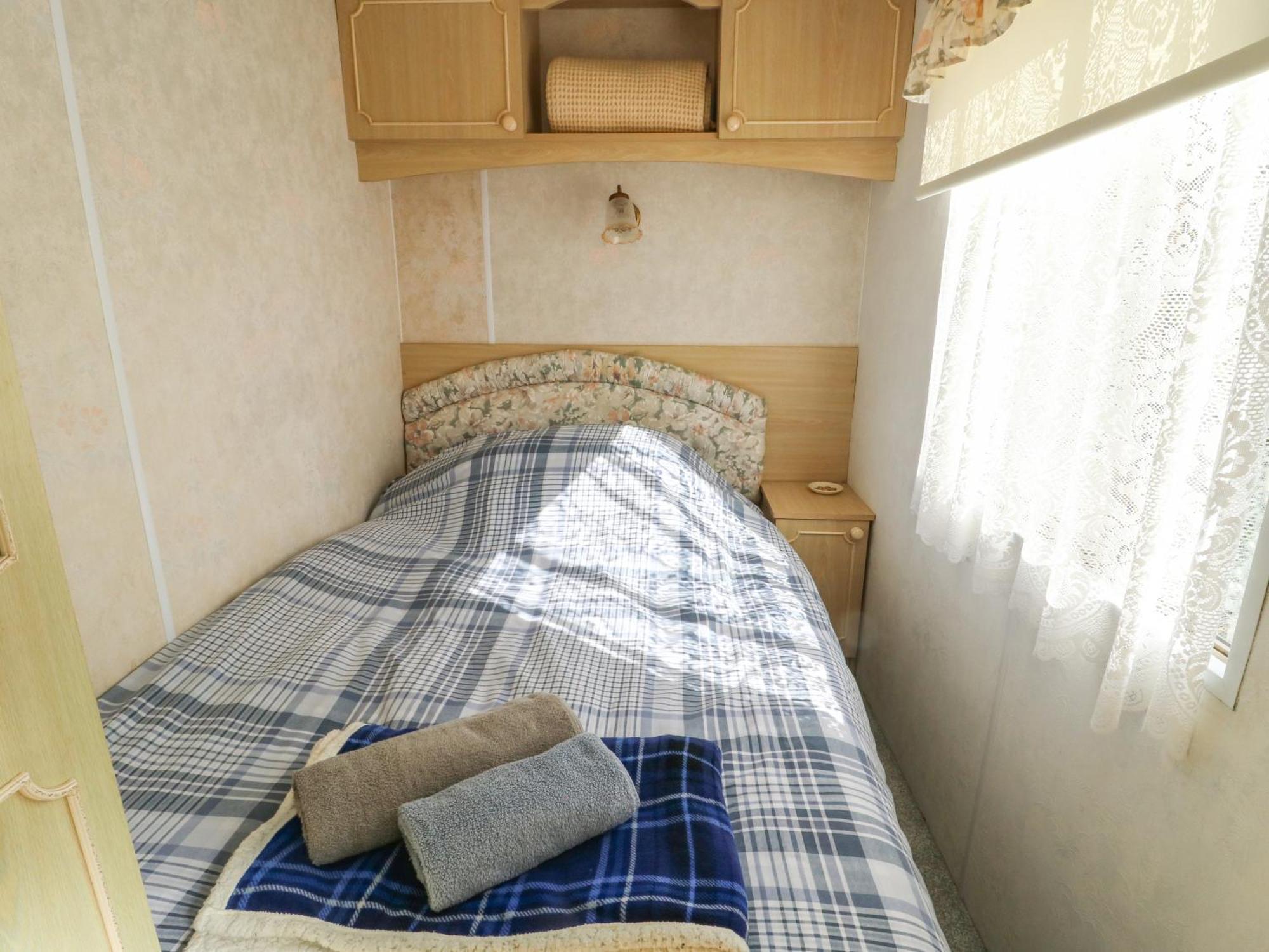 Fron Dderw Caravan Holyhead Ngoại thất bức ảnh