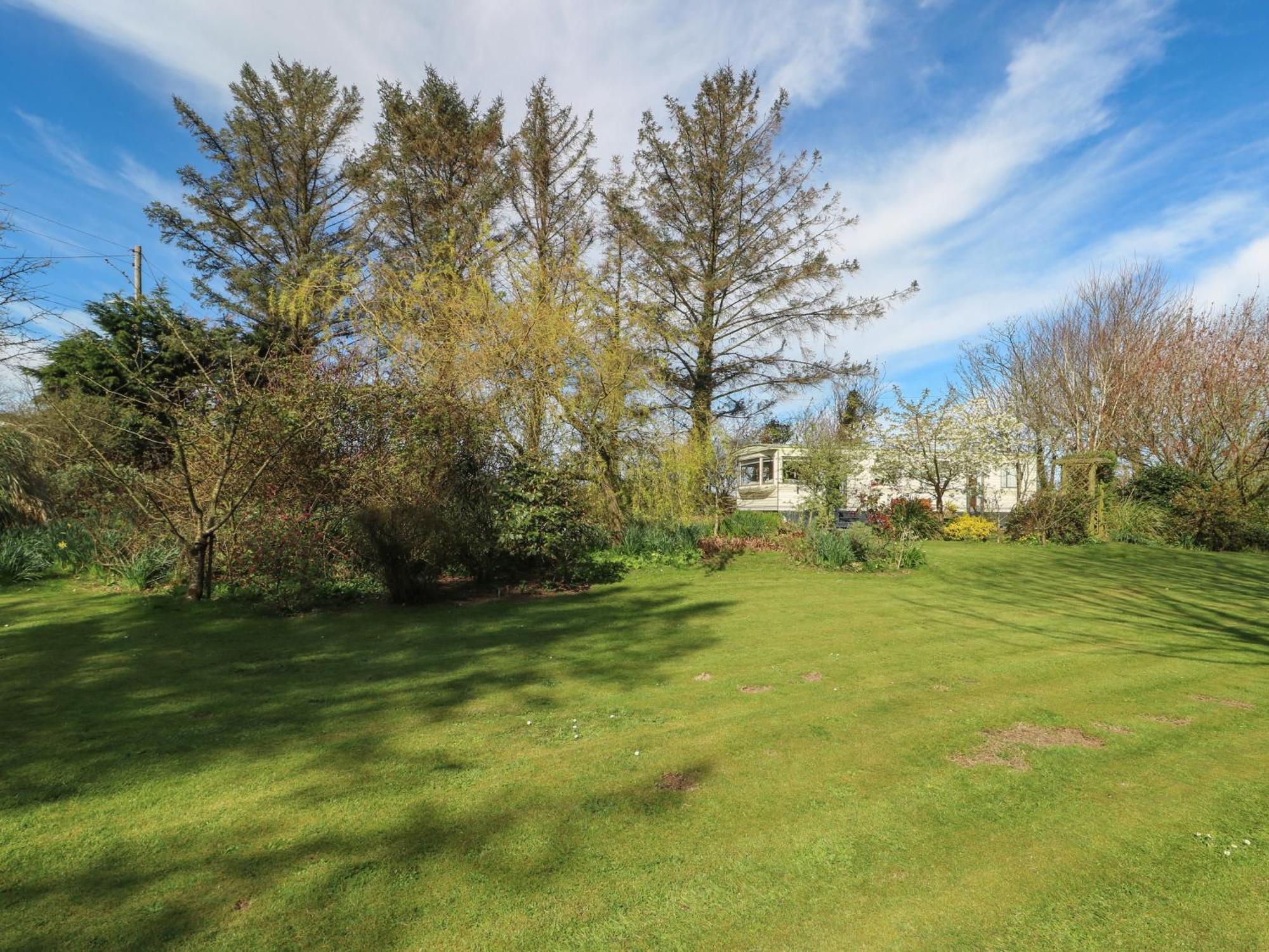 Fron Dderw Caravan Holyhead Ngoại thất bức ảnh