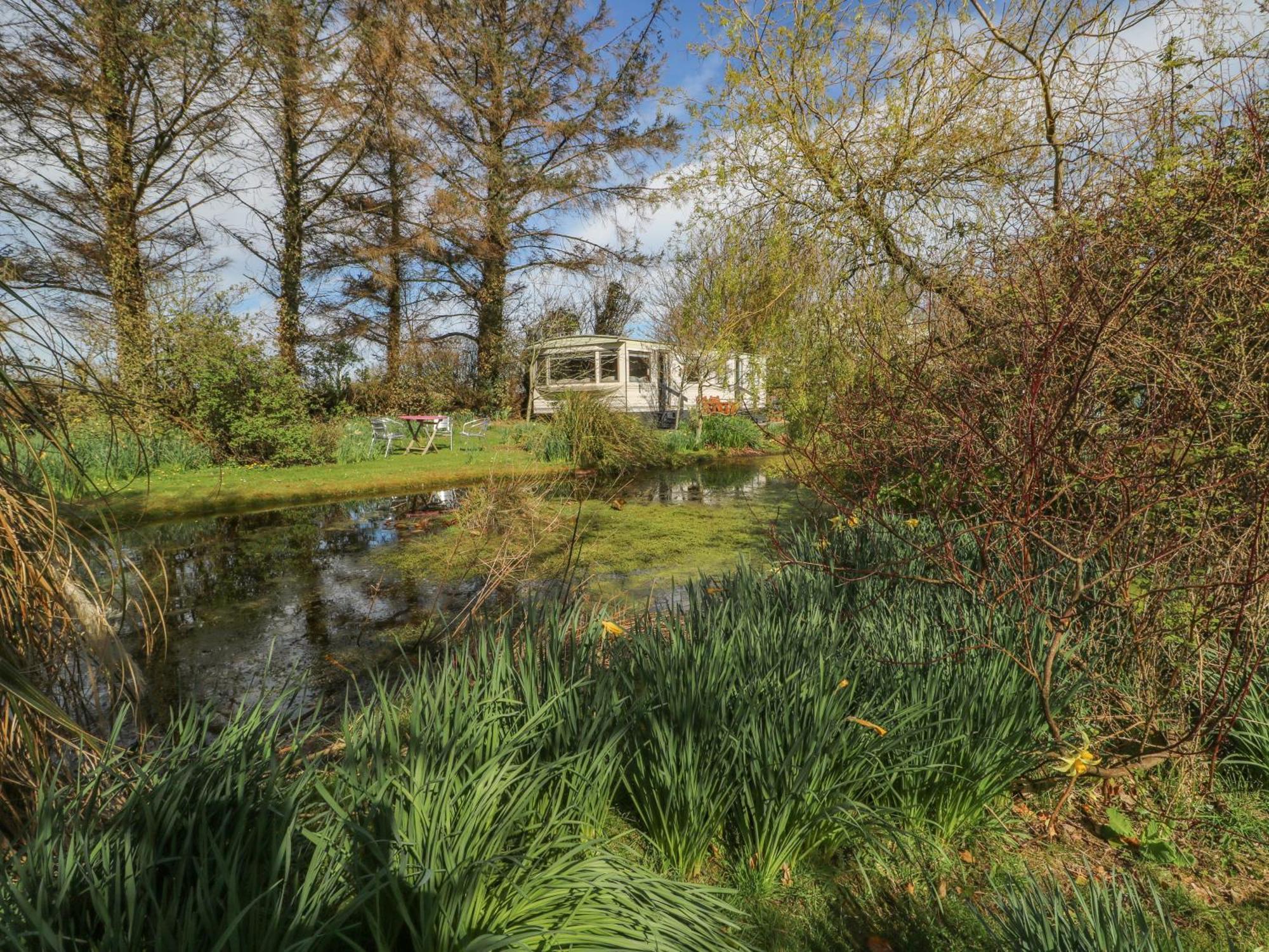 Fron Dderw Caravan Holyhead Ngoại thất bức ảnh